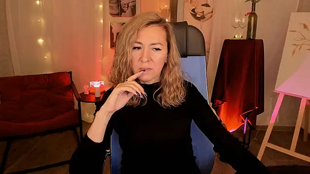 DonnaSmitth online show from December 22, 6:11 pm