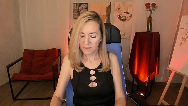 DonnaSmitth online show from February 9, 6:43 pm