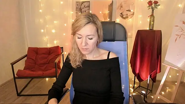 DonnaSmitth online show from February 12, 7:04 pm