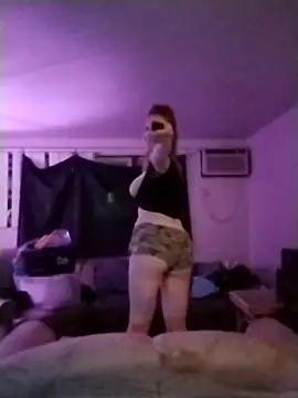 littledancer online show from October 1, 11:15 am