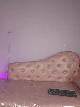 EmmaValencia  online show from February 24, 9:35 pm