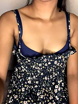 pooja-cam1 online show from October 23, 7:09 pm