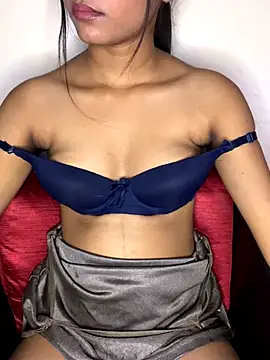 pooja-cam1 online show from November 19, 8:09 pm