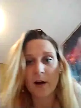 Queen2454 online show from November 30, 3:00 am