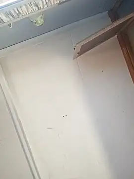 Queen2454 online show from April 11, 3:27 pm