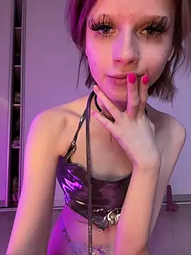 bunnyirisluv online show from May 27, 9:23 pm