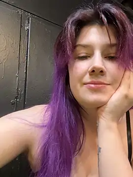 xxIvyDragonbornxx online show from March 7, 4:41 am