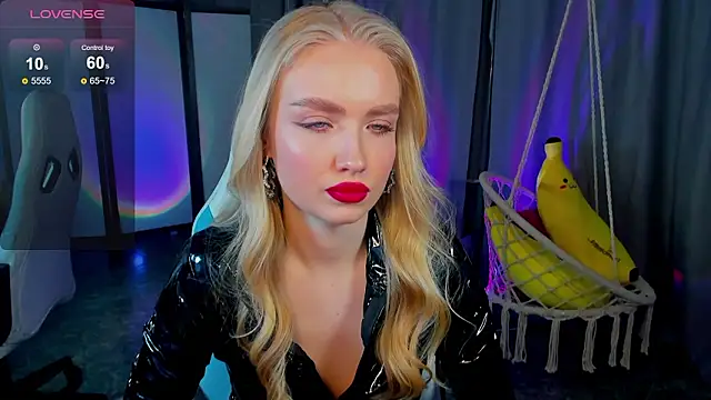 TessaGrays online show from February 11, 1:12 pm