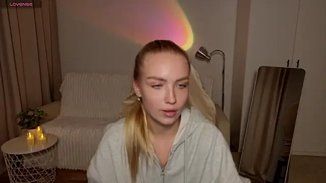 TessaGrays online show from February 17, 7:35 pm