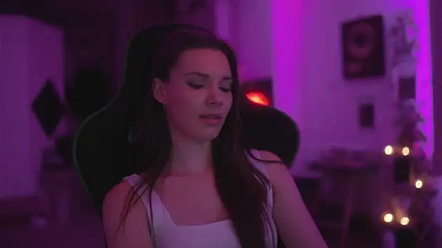 CandyStorm online show from April 4, 11:14 pm