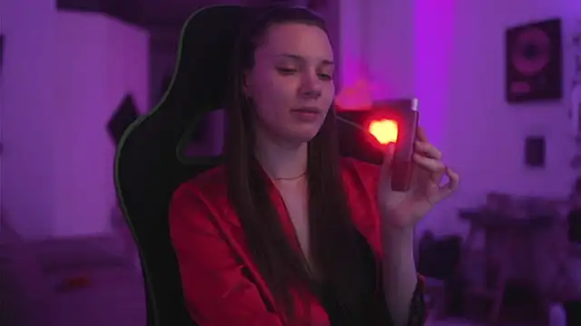 CandyStorm online show from April 9, 8:47 pm