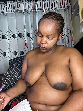 CynnxxxBarb online show from March 6, 6:30 am