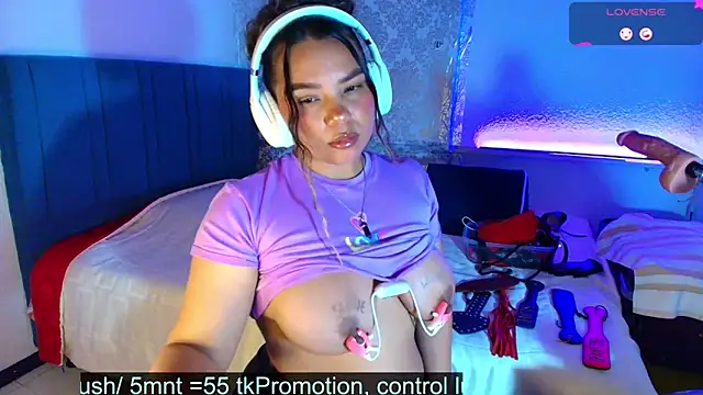 scarlet queen   online show from November 22, 2:25 am