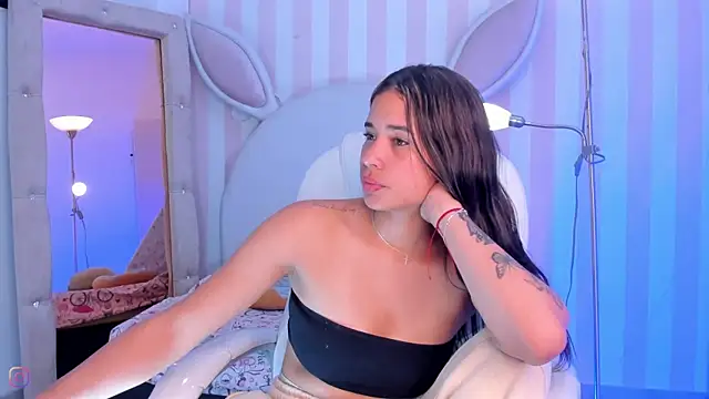 Camila Smith 23 online show from October 11, 4:42 pm