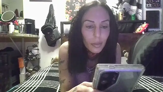 inkdhollow1 online show from December 5, 4:23 am