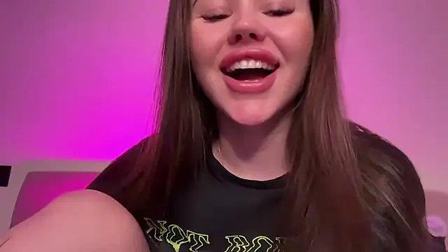 AlmaryKim online show from November 18, 9:16 pm