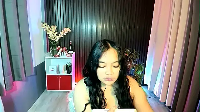 UrFavouriteCravings online show from November 4, 5:23 am