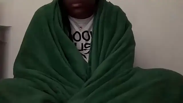 nanaisbackk online show from April 10, 8:59 pm