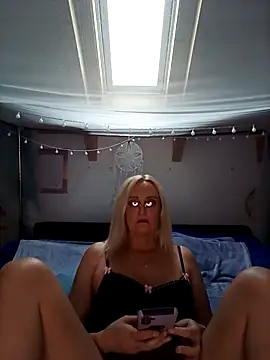 Jenny Blum online show from February 23, 10:15 am