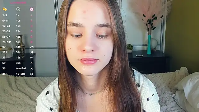 JinnyMcie online show from April 16, 8:03 am