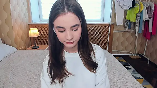 JinnyMcie online show from October 15, 10:40 am