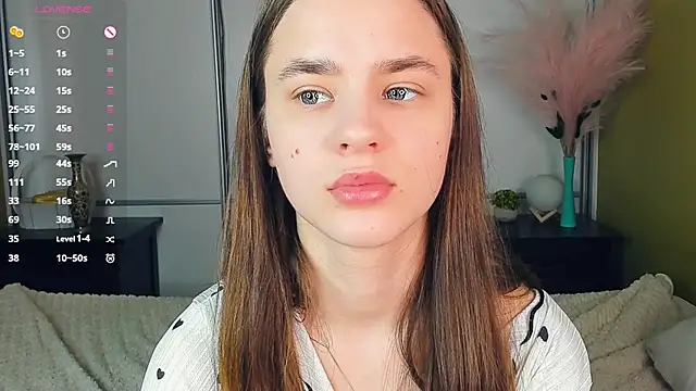 JinnyMcie online show from April 8, 11:12 am