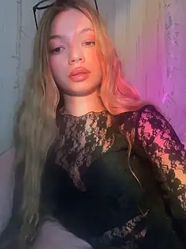  Siennaaa  online show from February 28, 10:42 pm