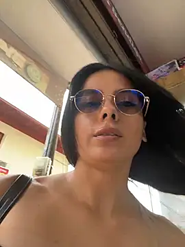 SaraMistick online show from December 2, 5:04 pm