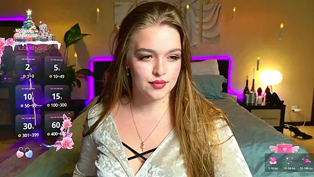 EmilyWhispers online show from February 4, 7:39 pm