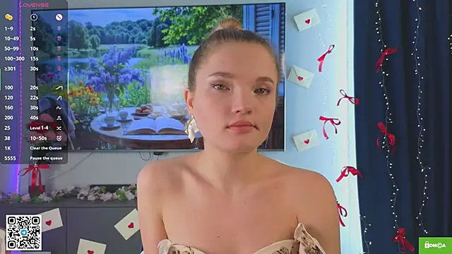 JulieLupo online show from March 13, 6:26 am