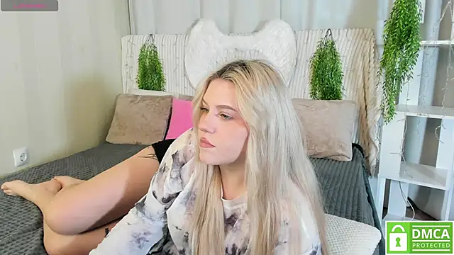 Malisha kiss online show from February 11, 11:12 am