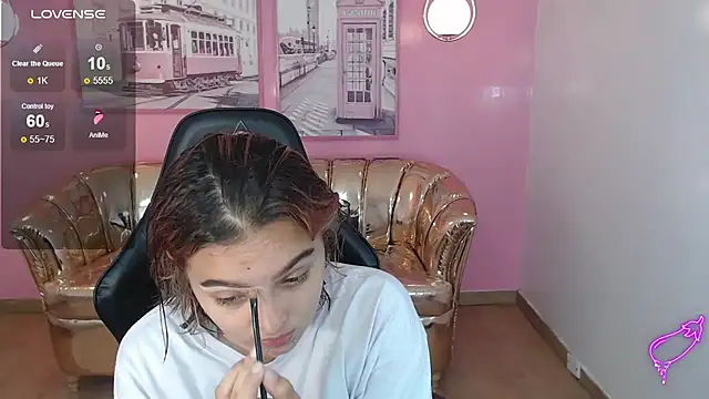 mia foster t online show from November 17, 12:50 pm