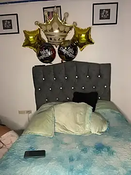 mitschellfox21 online show from January 10, 4:17 am