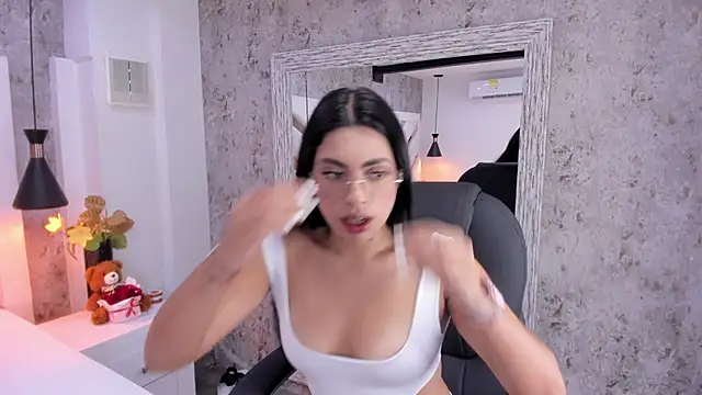 Vanessa Rain  online show from January 18, 8:05 pm