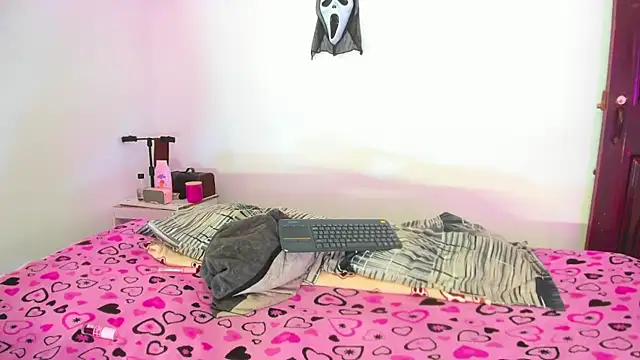 megan lol online show from February 6, 9:40 pm