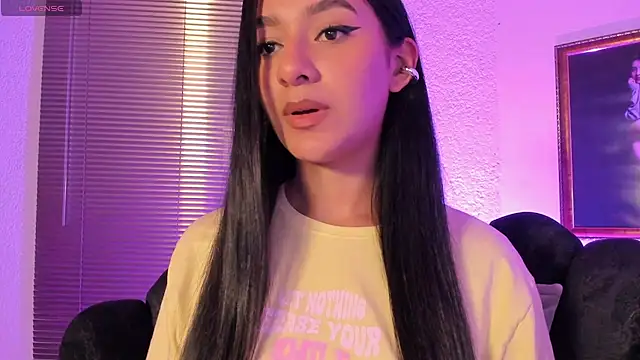 anne leee online show from April 6, 1:27 am