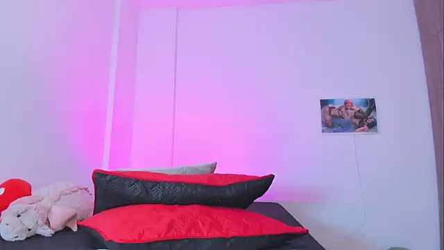 Miaengels  online show from April 21, 2:51 am