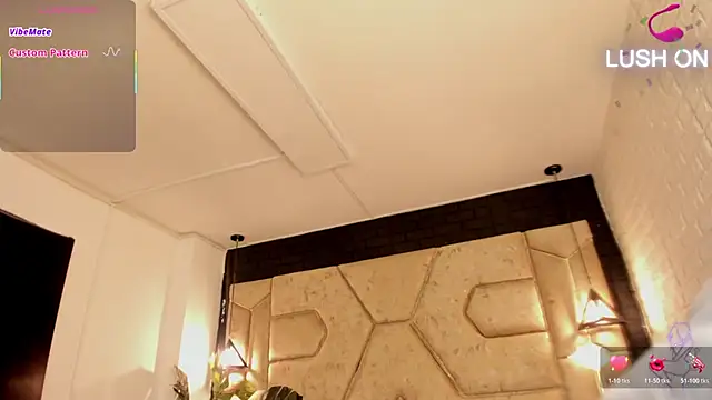 Julieta Slav3 online show from April 10, 10:05 pm