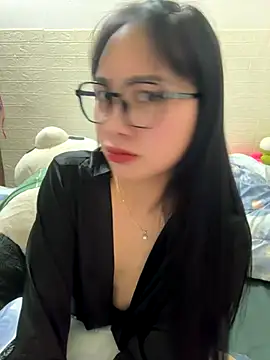 Linh5790 online show from November 5, 12:43 pm