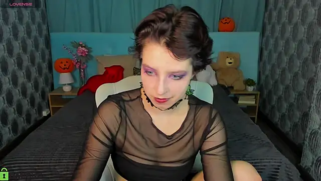 Sara Frayer online show from October 30, 9:55 am