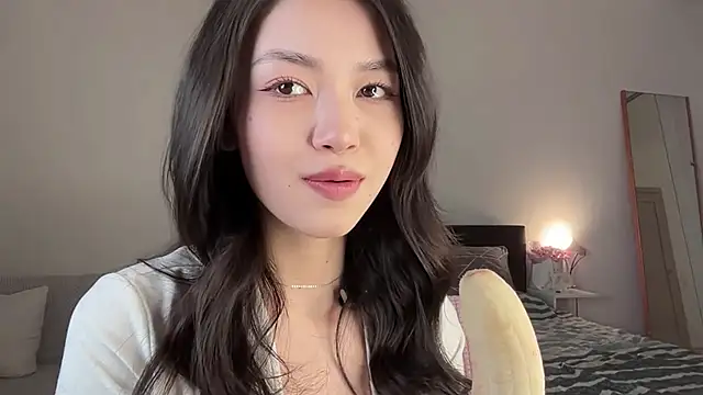 yourlittlesunrise  online show from November 9, 5:47 am