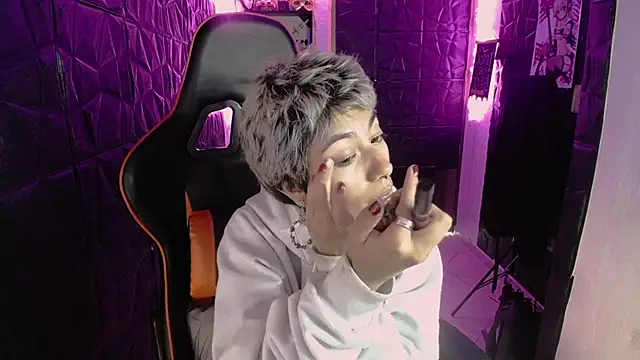 lunarichy22 online show from February 23, 7:24 pm