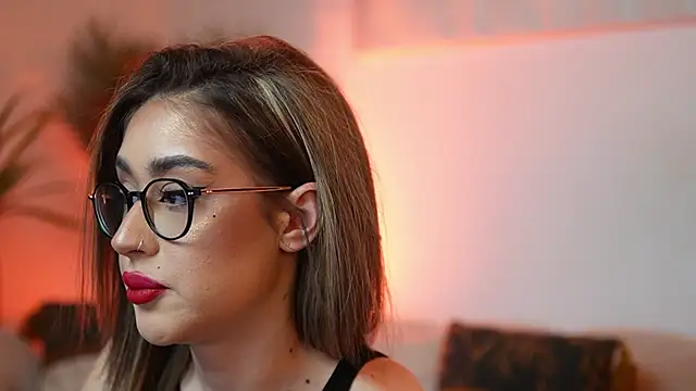 AileenKiss online show from April 5, 8:19 pm