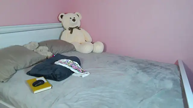  alexandra ray  online show from January 11, 4:01 pm