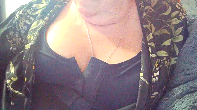 Playful MILF Demi online show from February 8, 10:45 pm