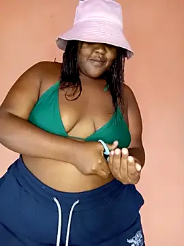 BigBootyBitch96 online show from March 2, 9:49 am