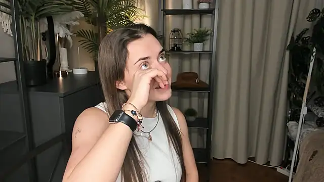 ThelmaJusto online show from November 17, 4:08 pm