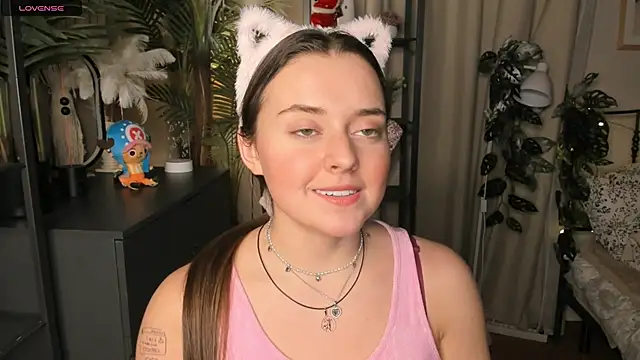 ThelmaJusto online show from February 10, 2:53 pm