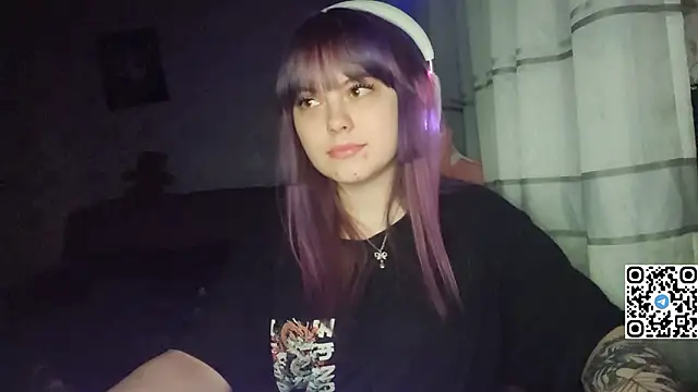 KristiBloom online show from February 18, 7:46 pm