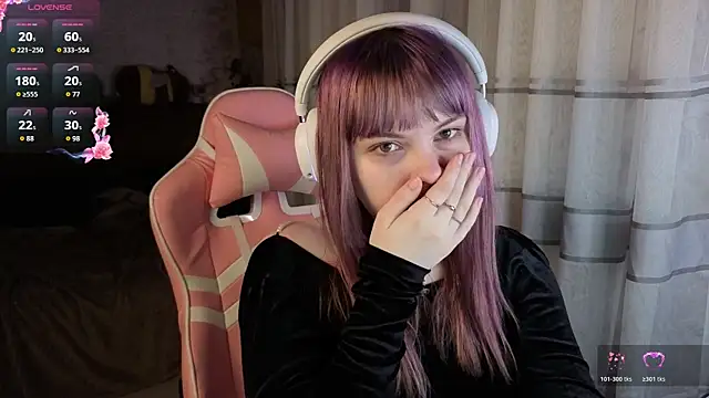 KristiBloom online show from March 8, 12:40 am